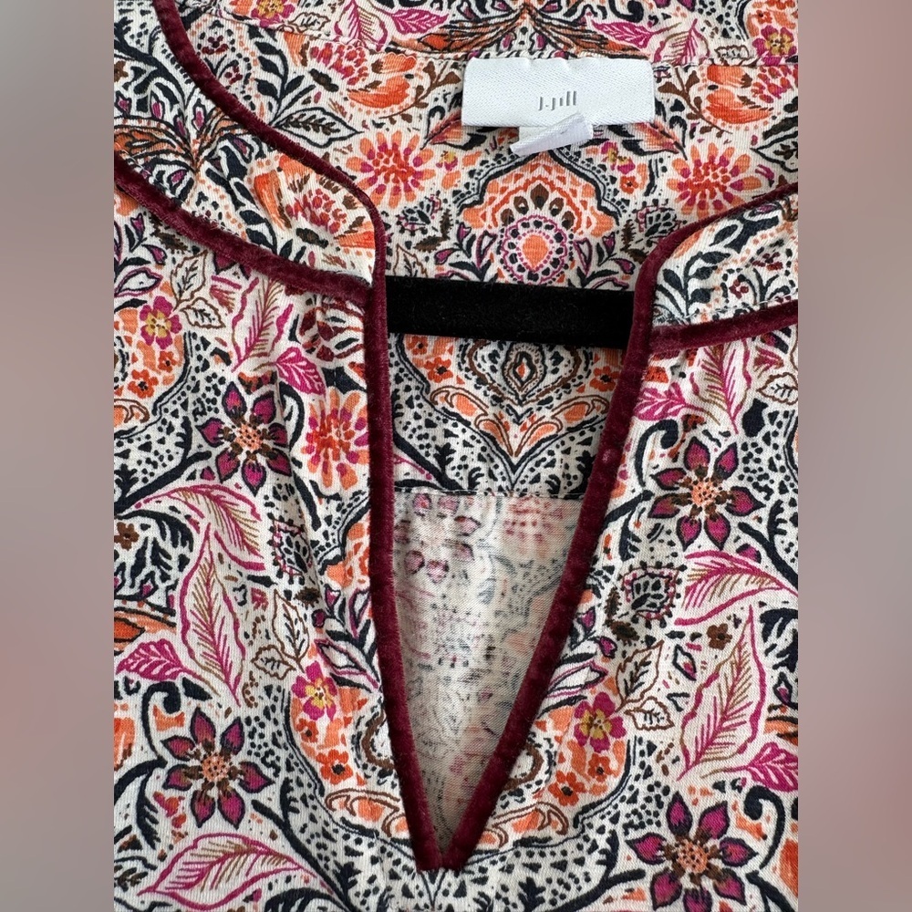 🌸 J. Jill Multicolor Floral Blouse w Velvet Trim | Flowy & Effortless Sz M - Picture 4 of 9